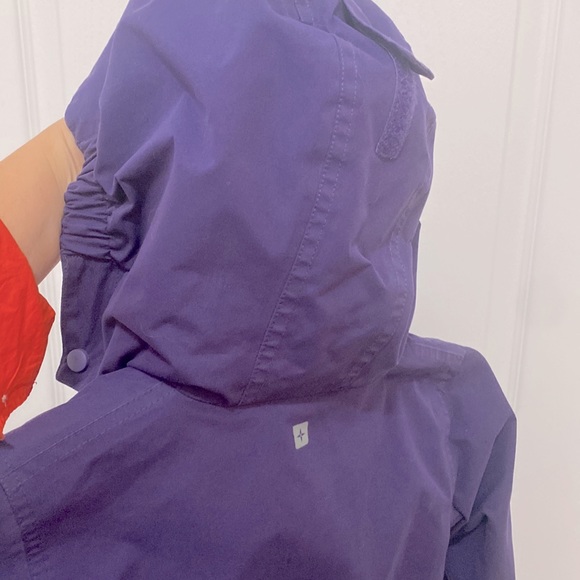 Shelly Kids waterproof jacket purple in great condition size 7-8 - Picture 4 of 5